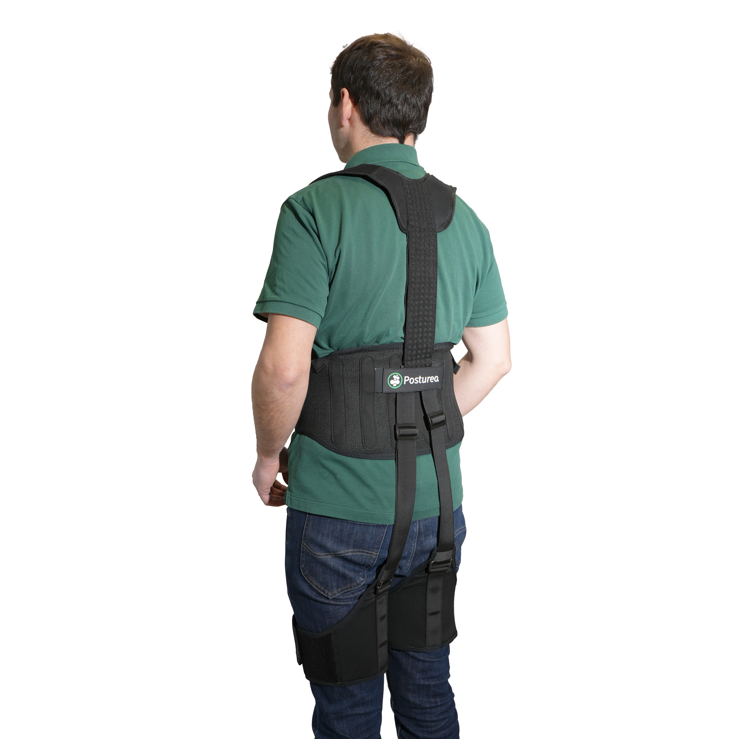 Salarié portant un exosquelette dorsal dans un atelier